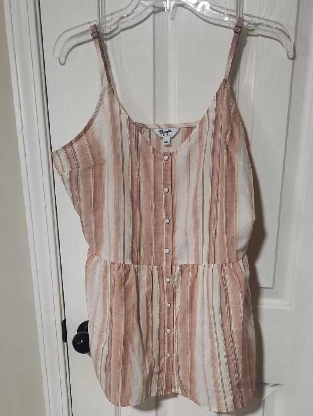 Wrangler Retro Peach and Cream Striped Button Top. Ptp 21 PearlSnap Button Down.